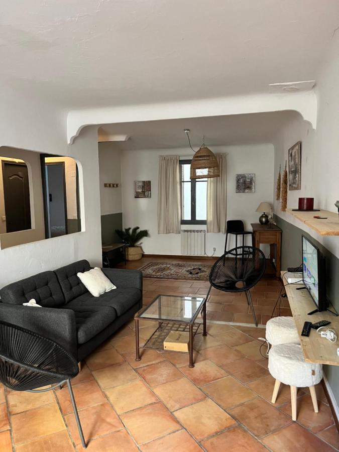 La Roquette, Maison Lumineuse Climatisee, Garage Hébergement de vacances
